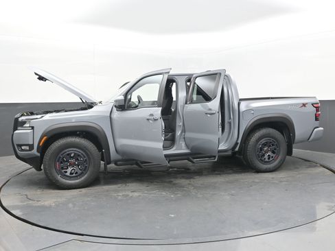 New 2025 Nissan Frontier Pro-X image 39