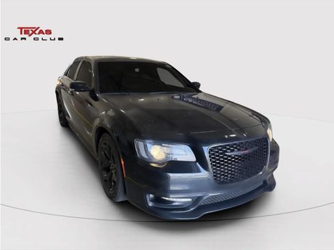 Used 2022 Chrysler 300 S RWD image 1