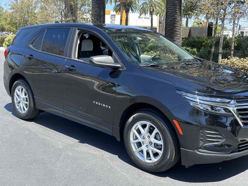 Used 2023 Chevrolet Equinox LS FWD image 42
