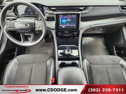 Used 2023 Jeep Grand Cherokee L Laredo AWD/4WD image 18
