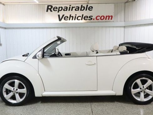 Used 2007 Volkswagen Beetle Triple White Edition image 1