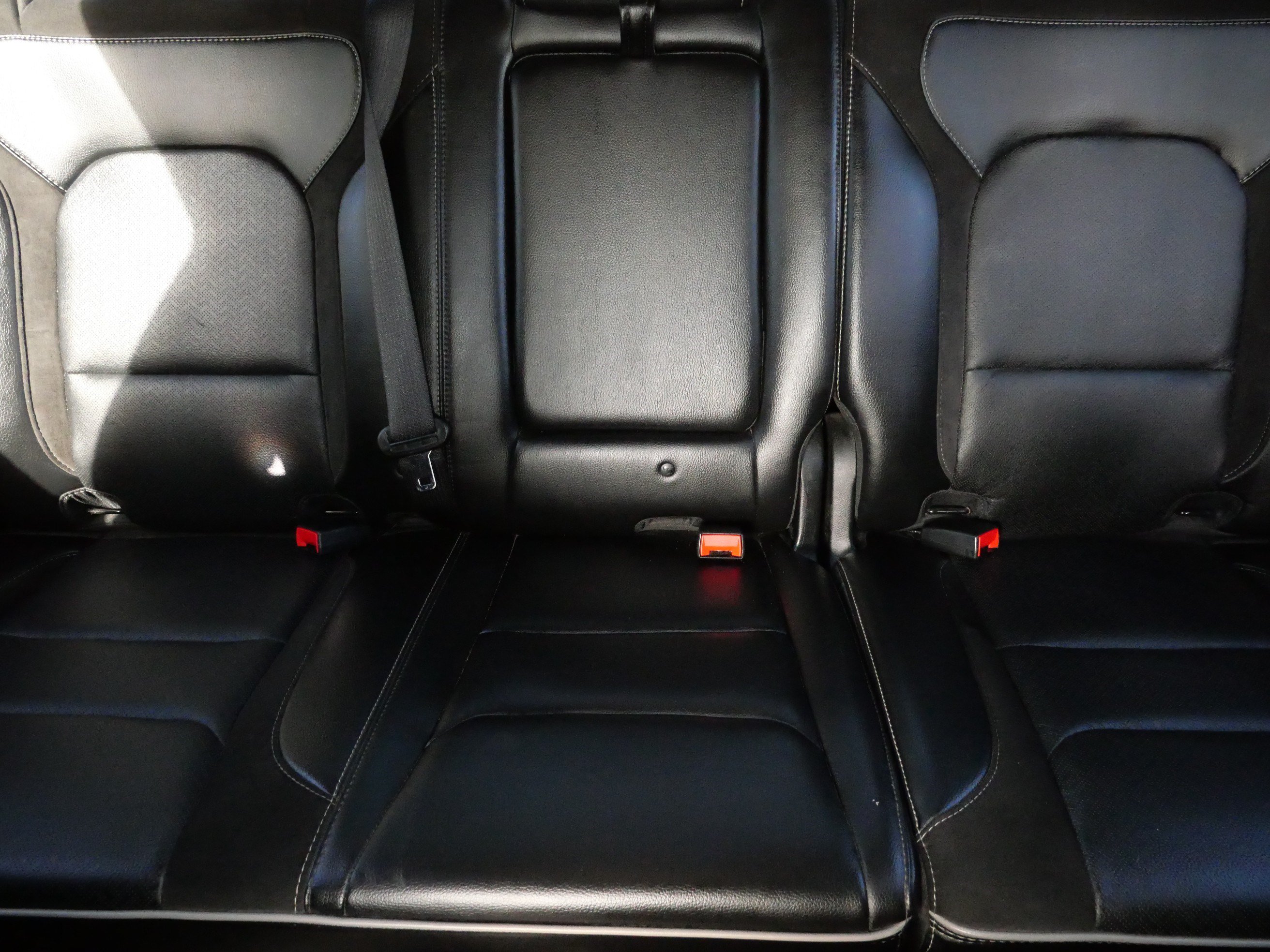 Used 2023 RAM 1500 Laramie AWD/4WD image 13