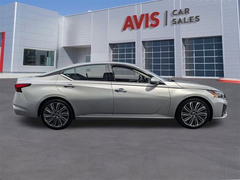 Used 2023 Nissan Altima 2.5 SL image 5