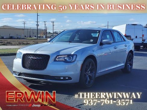 Certified 2023 Chrysler 300 S w/ Comfort Group image 8