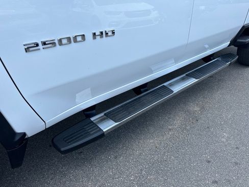 Used 2024 Chevrolet Silverado 2500 LT image 10