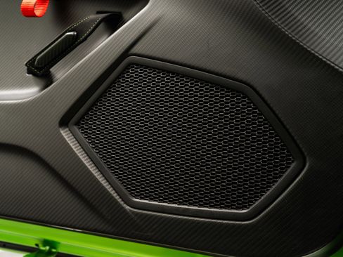 Used 2024 Lamborghini Huracan Sterrato image 32