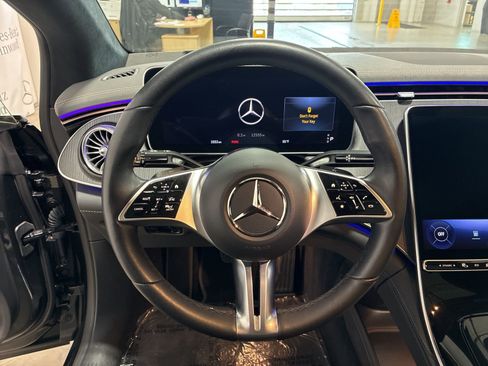 Used 2023 Mercedes-Benz EQE 500 4MATIC Sedan image 12