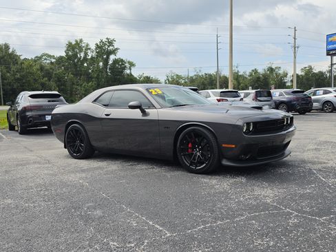 Used 2023 Dodge Challenger R/T w/ Plus Package RWD image 2