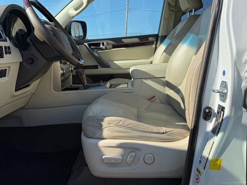 Used 2017 Lexus GX 460 image 17