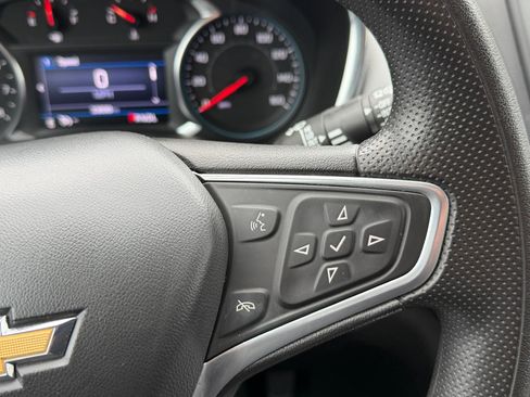Used 2023 Chevrolet Equinox LS w/ LS Convenience Package FWD image 13