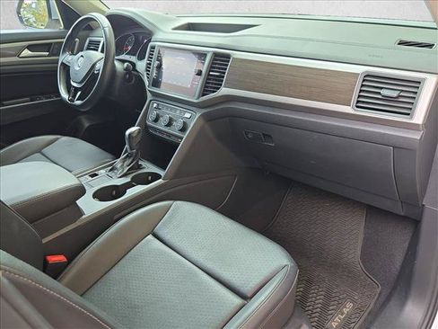 Used 2019 Volkswagen Atlas SE FWD image 22