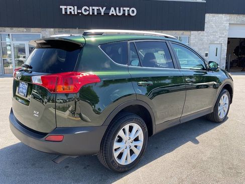 Used 2013 Toyota RAV4 XLE AWD/4WD image 7