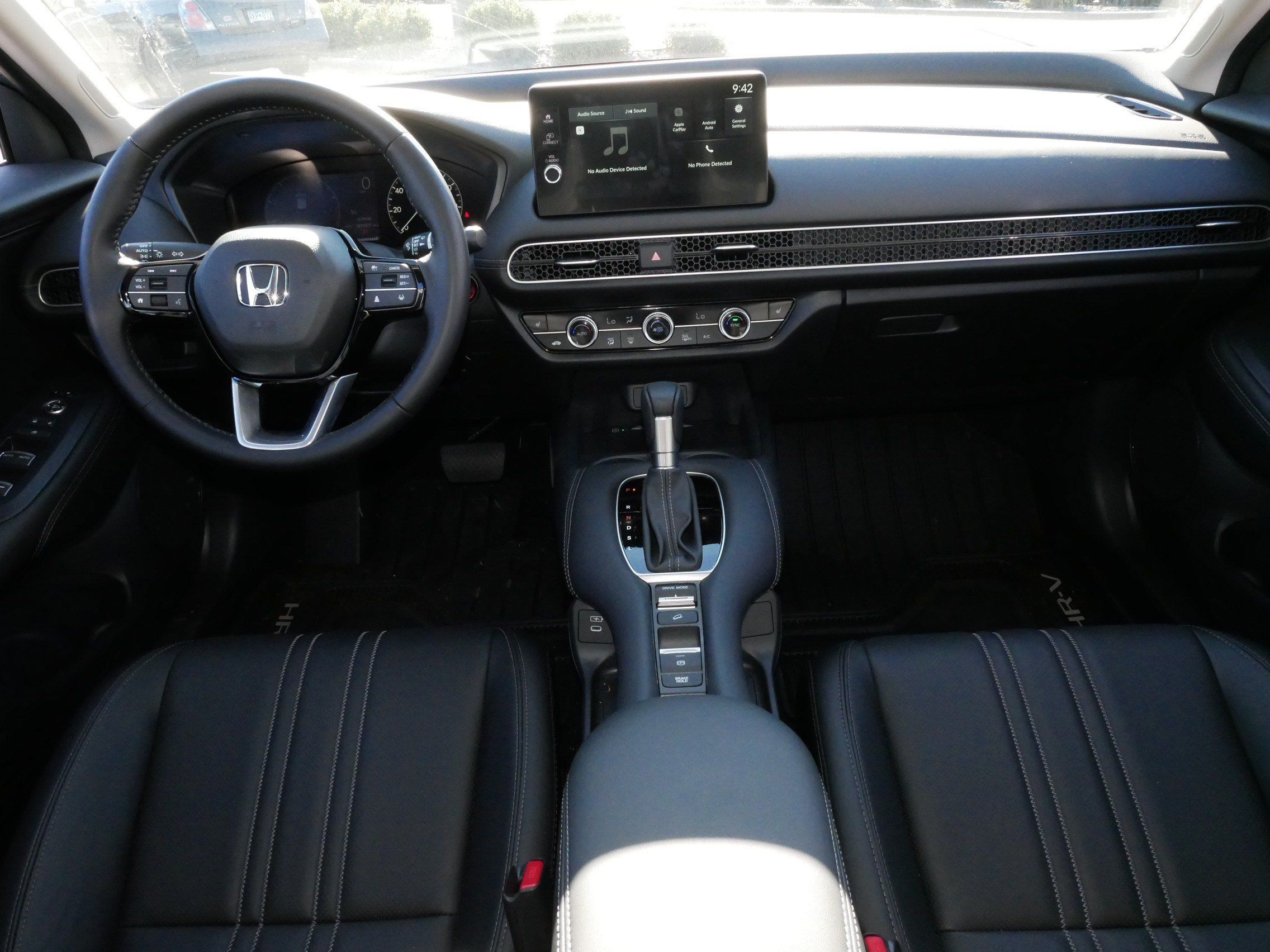 Used 2027 Honda HR-V EX-L image 11