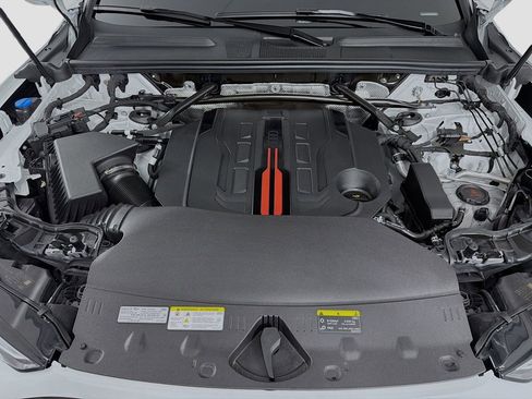 Certified 2025 Audi SQ5 Premium Plus image 32