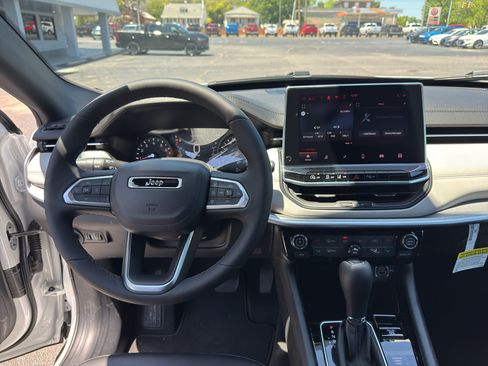 New 2026 Jeep Compass Limited AWD/4WD image 12