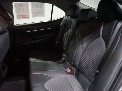 Used 2023 Toyota Camry SE FWD image 14