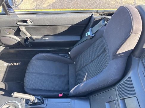 Used 2007 MAZDA MX-5 Miata Touring image 17