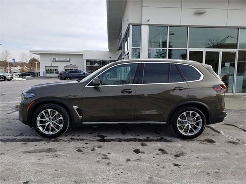 New 2026 BMW X5 xDrive50e w/ Climate Comfort Package image 8