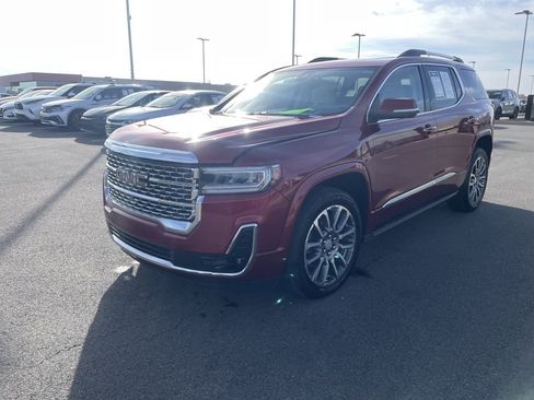 Used 2021 GMC Acadia Denali w/ Denali Technology Package image 3