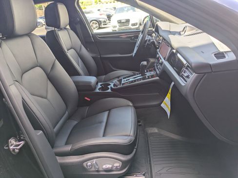 New 2025 Porsche Macan image 25