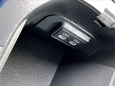 Used 2024 Toyota RAV4 XLE image 31