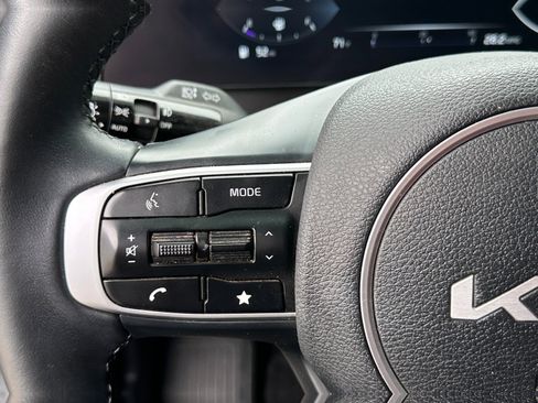 Used 2025 Kia Sportage SX FWD image 29