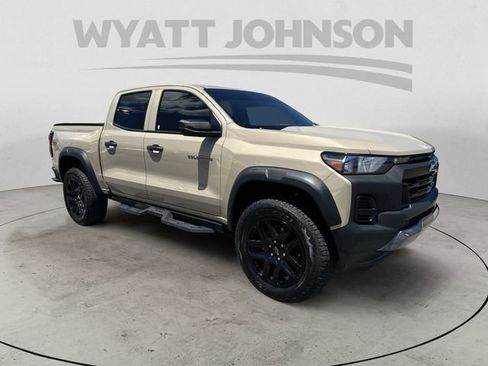 Used 2023 Chevrolet Colorado Trail Boss w/ Advanced Trailering Package AWD/4WD image 7