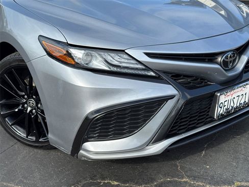 Used 2023 Toyota Camry XSE FWD image 3