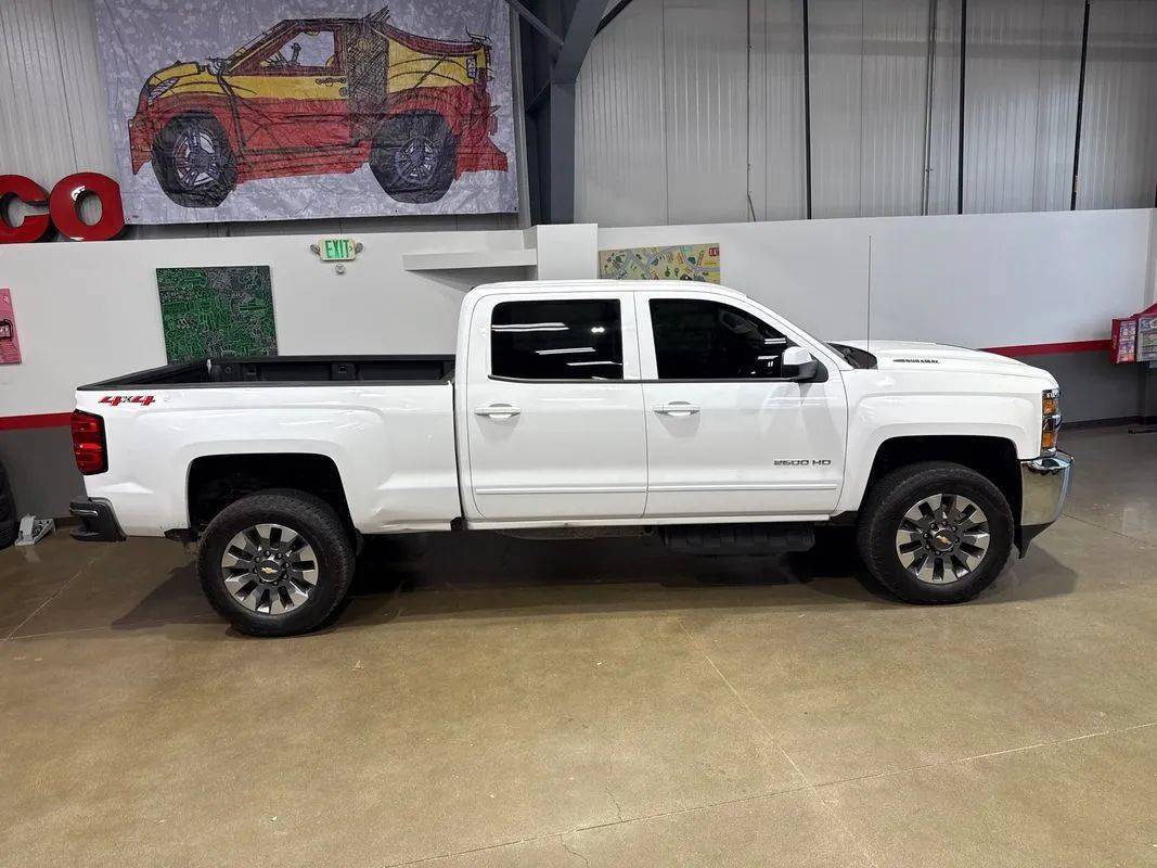 Used 2019 Chevrolet Silverado 2500 LT AWD/4WD image 85