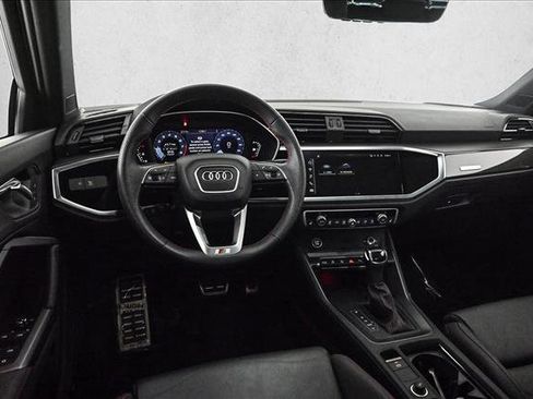 Certified 2025 Audi Q3 2.0T Premium Plus w/ Premium Plus Package image 19