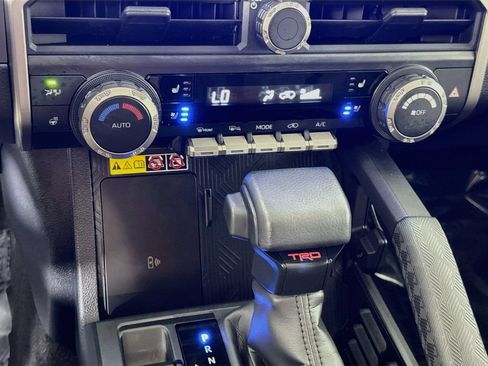 Used 2025 Toyota 4Runner TRD Off-Road Premium AWD/4WD image 8