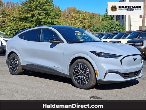New 2025 Ford Mustang Mach-E Premium image 1
