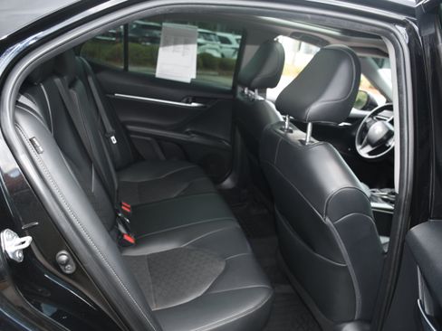 Used 2022 Toyota Camry XSE FWD image 19