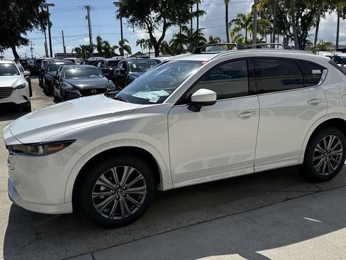 New 2025 MAZDA CX-5 Signature image 11