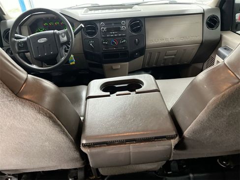 Used 2010 Ford F250 XL image 10