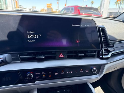 Used 2025 Kia Sportage EX FWD image 27
