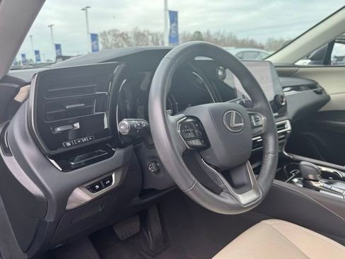 Used 2023 Lexus RX 350 FWD image 16