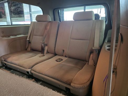 Used 2014 Chevrolet Suburban LS w/ All-Star Edition AWD/4WD image 13