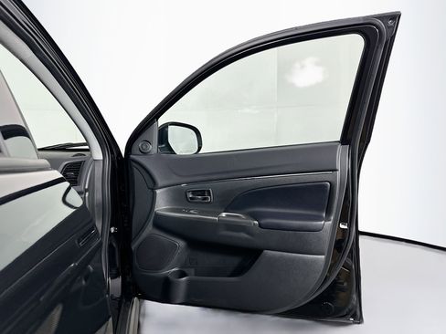 Used 2025 Mitsubishi Outlander Sport SE image 30