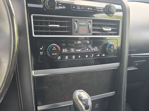 Used 2023 INFINITI QX80 Sensory w/ All-Season Package AWD/4WD image 30