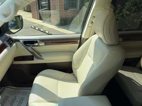 Used 2013 Lexus GX 460 w/ Comfort Plus Pkg image 20