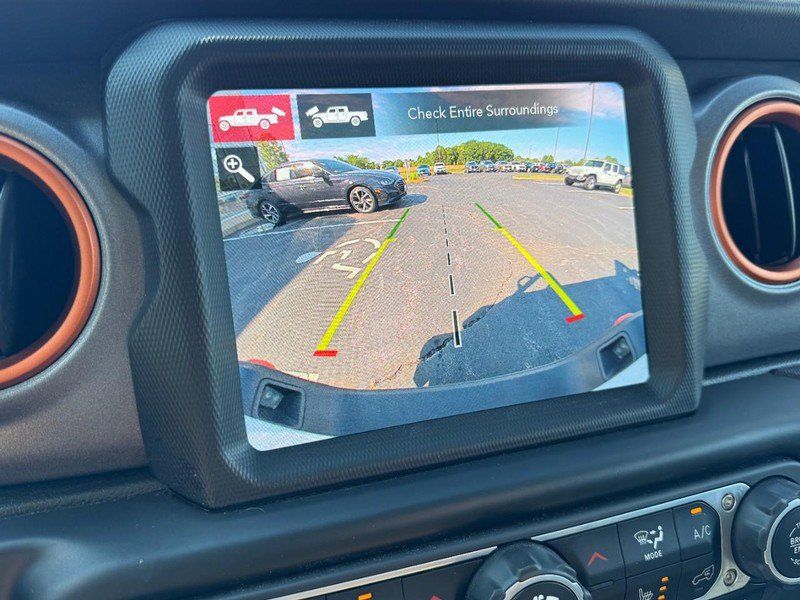 Used 2023 Jeep Gladiator Mojave w/ LED Lighting Group AWD/4WD image 22