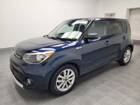 Used 2018 Kia Soul + FWD image 2