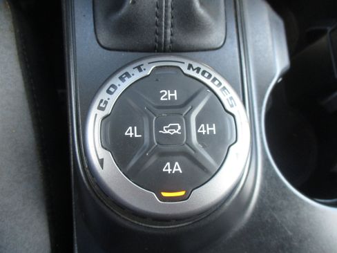 Used 2023 Ford Bronco Big Bend w/ Sasquatch Package AWD/4WD image 32