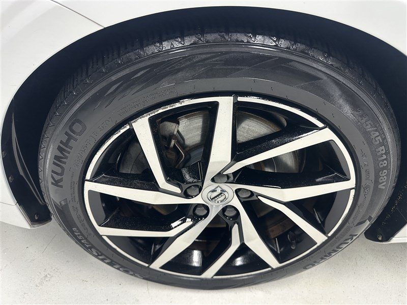 Used 2019 Volvo S60 T6 Momentum w/ Premium Package AWD/4WD image 15