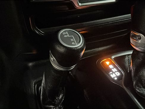 Used 2021 Jeep Wrangler Unlimited Sport AWD/4WD image 19
