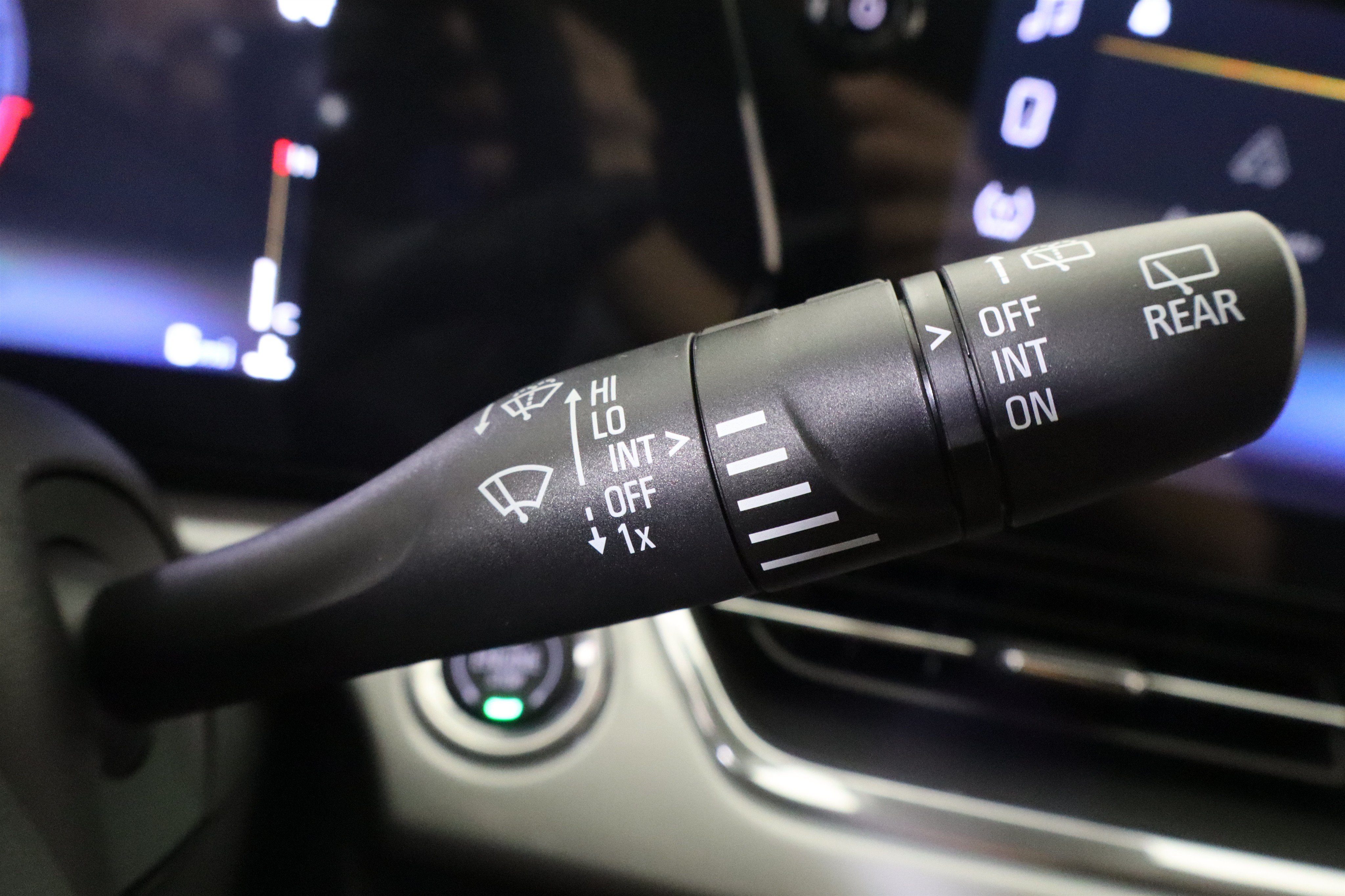 New 2026 Chevrolet Trax LT w/ Midnight Edition FWD image 32