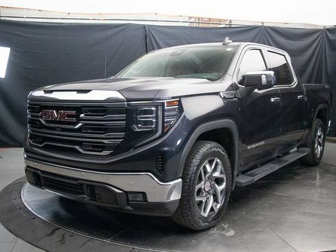 Used 2023 GMC Sierra 1500 SLT w/ SLT Premium Plus Package image 6