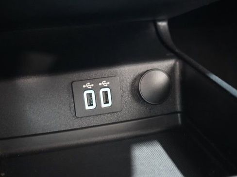 Used 2019 Ford Fusion SE image 26