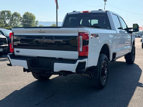 Used 2025 Ford F250 Platinum w/ FX4 Off-Road Package AWD/4WD image 5